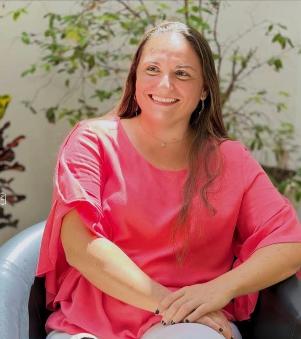 Dra. Viviane Toledo — Fisioterapeuta